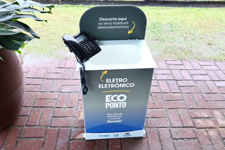 Ecoponto para descarte de resíduos eletroeletrônicos