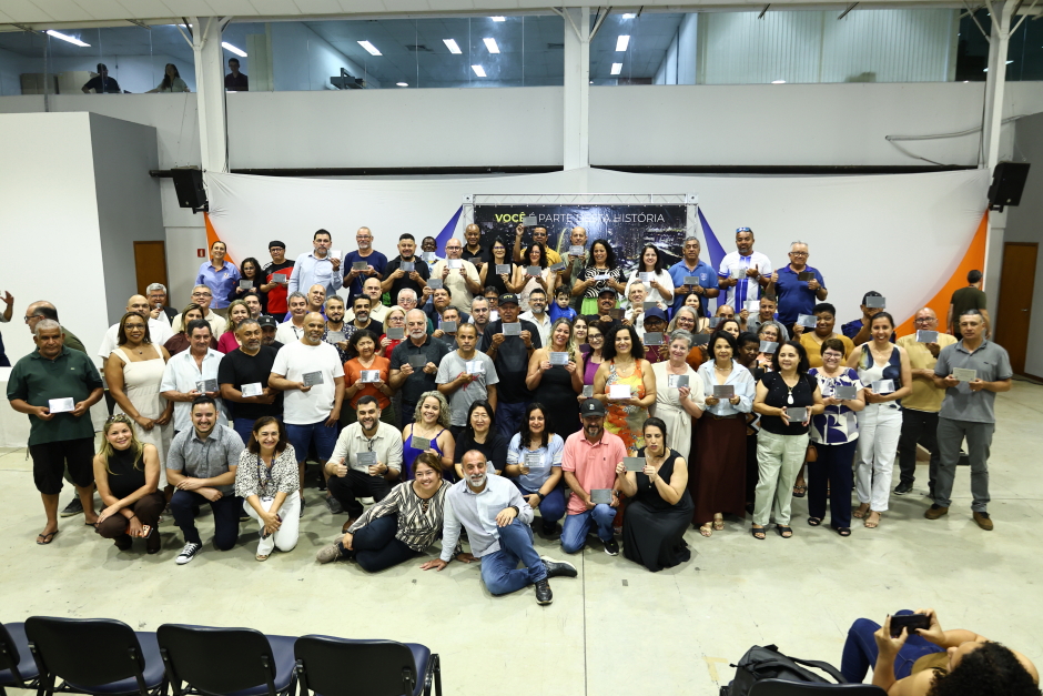 Colaboradores, familiares e autoridades se reuniram para cerimônia de homenagem aos 53 anos de Urbam